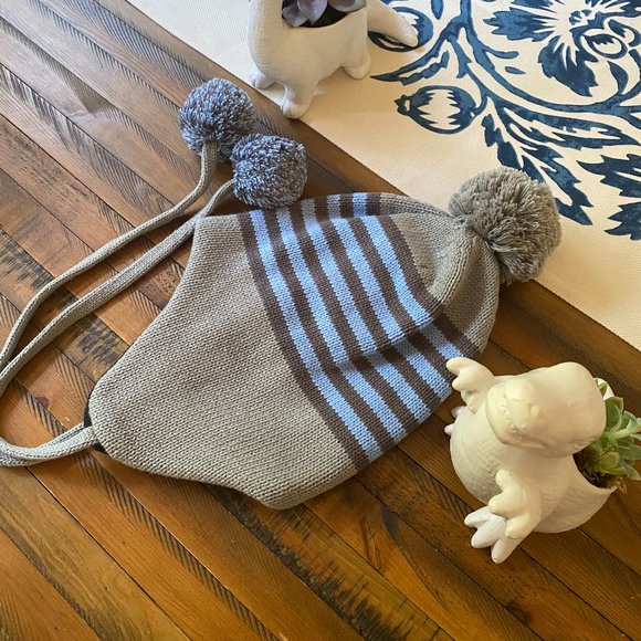 NWOT GAP Knit Beanie with Earflaps - Picture 2 of 4